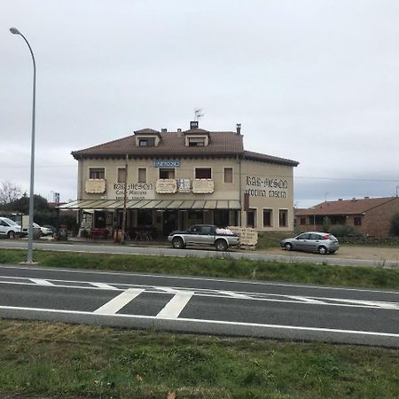Hospedaje Casa Mariano セゴビア エクステリア 写真